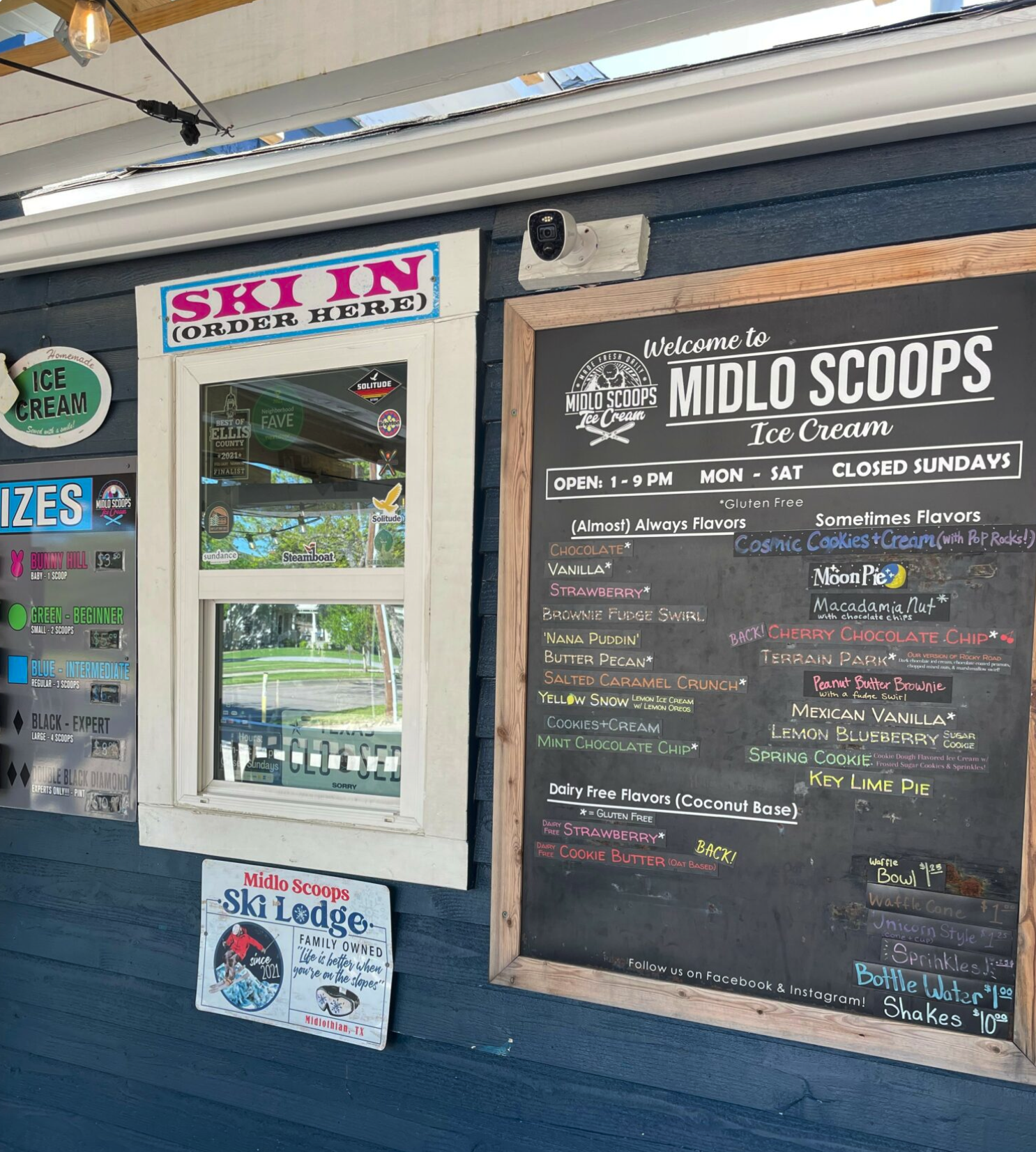 Midlo Scoops menu board